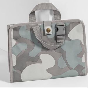 NWT Thirty-One fold and hang travel organizer